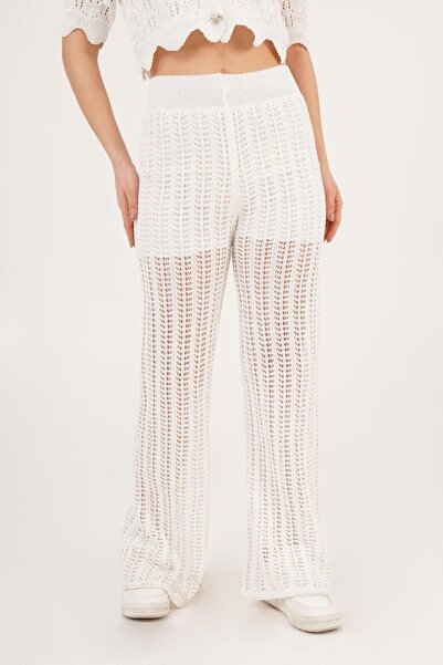 Hipo Trend Pantaloni crem ajurat cu picioare late