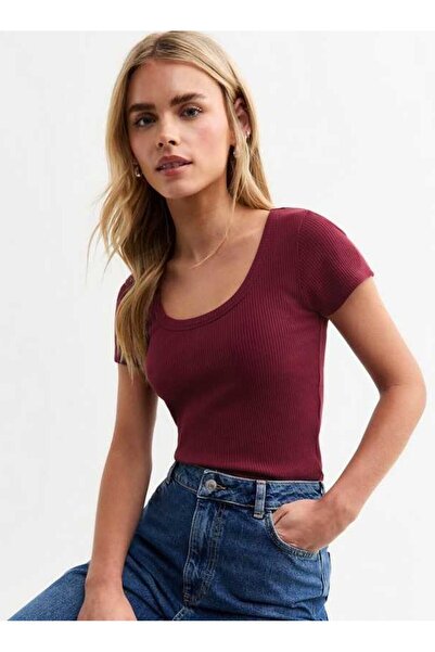 Rooted Γυναικείο μπλουζάκι και μπλούζα με τετράγωνο γιακά μπορντό, ύφασμα καμιζόλας με ραβδώσεις Lycra