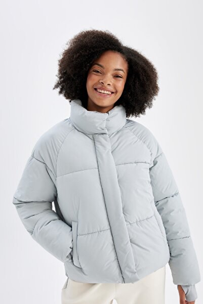 DeFacto Fit Şişme Mont Su Itici Dik Yaka Fermuarlı Çıtçıtlı Cepli Puffer A1550ax24wn