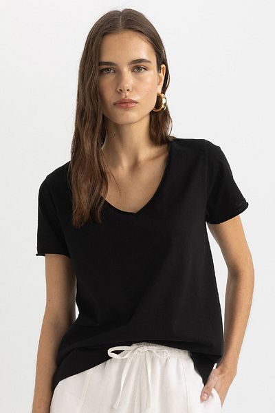 DeFacto Regular Fit V-Neck Basic Solid Short Sleeve T-Shirt K1507Az24Sm