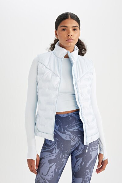 DeFacto DefactoFit Su İtici Dik Yaka Kapitone Yelek Normal Kesim Fermuarlı Cepli C5749AX24AU