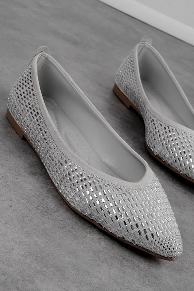 Lal Shoes & Bags حذاء باليرينا نسائي من Combo بتفاصيل حجرية لامعة - فضي