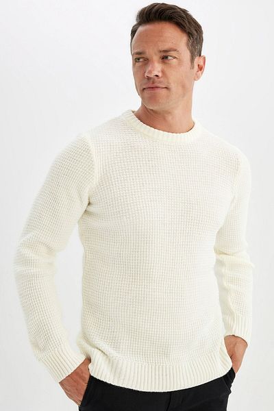 DeFacto Standard Fit Regular Cut Crew Neck Basic Plain Knitwear Sweater N9902Az24Wn