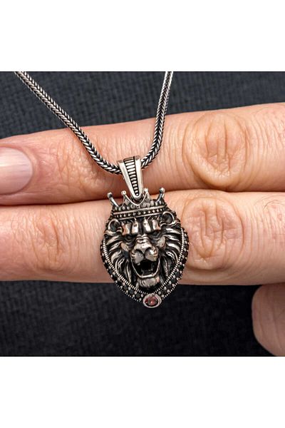 Skygo Silver Crowned Lion Figured Men's Necklace