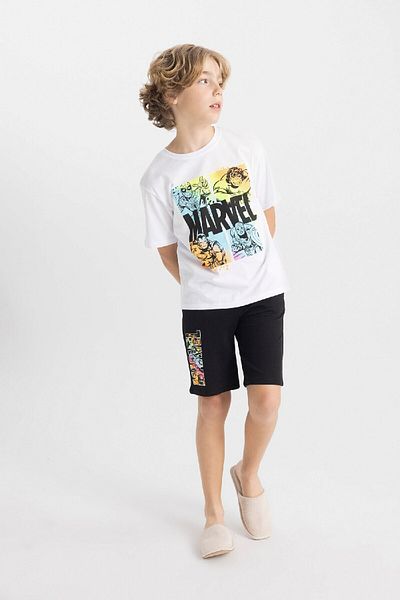 DeFacto Marvel Comics 2-Piece Set for Boys - Short Sleeve T-Shirt and Shorts C4252a824hs