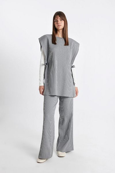 DeFacto Crew Neck Knitwear Sweater - Regular Fit, Side Tie Y1323Az24Au