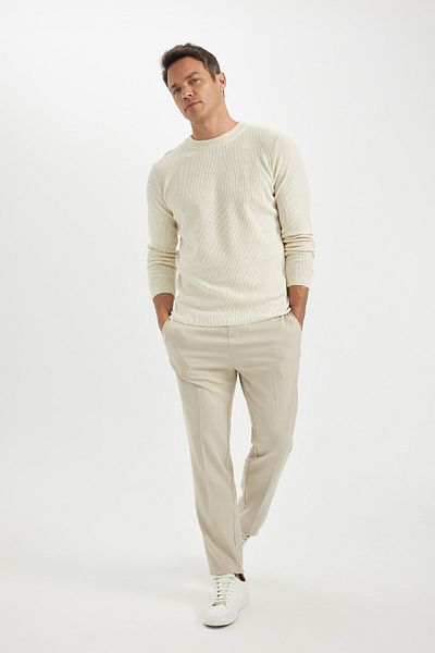 DeFacto Standard-Fit-Strickpullover aus Baumwolle mit normaler Passform und Rundhalsausschnitt A5181ax24au