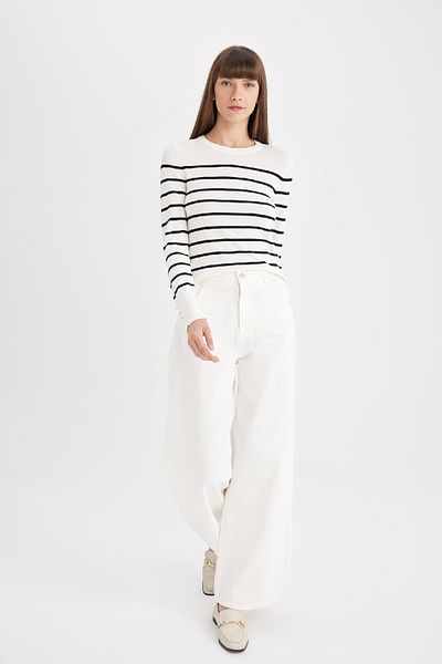 DeFacto Regular Fit Soft Textured Crew Neck Striped Knitwear Sweater A8490Ax24Au