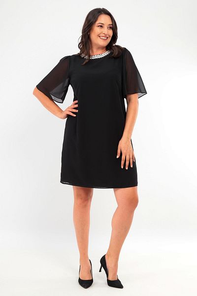 Metpoint Μαύρο φόρεμα σιφόν με κέντημα με πέτο Plus Size