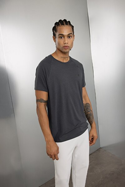 DeFacto DeFactoFit Standard Fit Crew Neck Sportsman κοντομάνικο μπλουζάκι C9182AX24AU