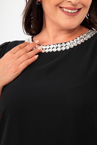 Metpoint Μαύρο φόρεμα σιφόν με κέντημα με πέτο Plus Size