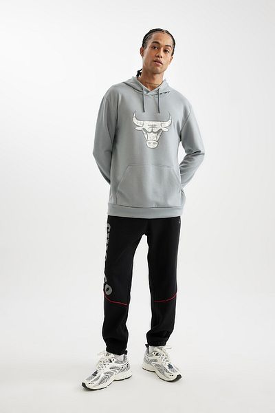 DeFacto NBA Chicago Bulls Fit Jogger-Jogginghose – mit Taschen, geradem Bein C9274ax24au