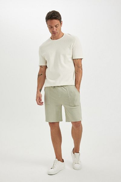 DeFacto Slim Fit Slim Fit Stretchy Waist Basic Straight Shorts B1382ax24sm