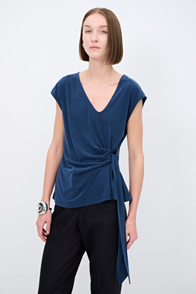 Love My Body Bağlama Detaylı Bluz