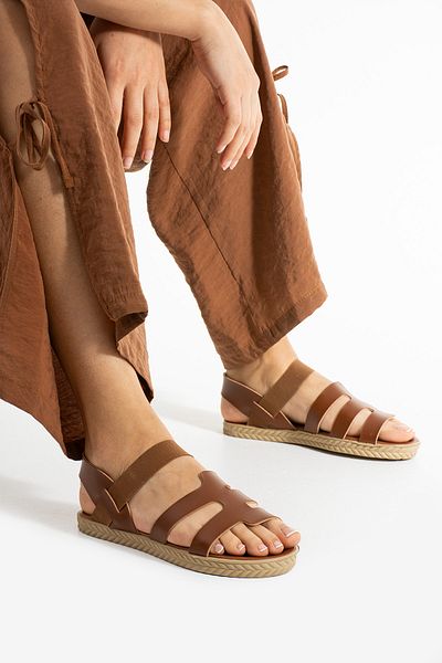 Moda Devrin Tan Piping Women's Sandals