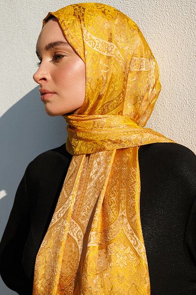 Mooncorn Shine Line Soler Pattern - Mink-Mustard Shawl