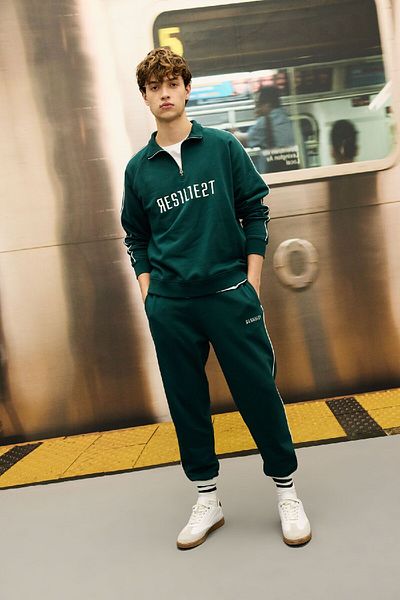 DeFacto Fleto Pocket - Printed Jogger Sweatpants, ελαστικό πόδι μέσης - D2025AX24WN