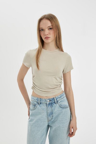 DeFacto T-Shirt aus Modal mit Rundhalsausschnitt und kurzen Ärmeln - D1186ax24sm