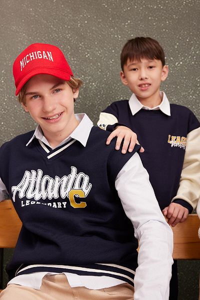 DeFacto Boy's V-Neck Text Printed Thick Sweater C9283A824Au