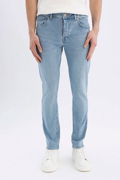 DeFacto Pedro Slim Fit Jeans - Normale Leibhöhe, schmales Bein D2209AX24SM