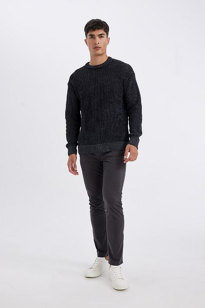 DeFacto Relax Fit Strickpullover mit Rundhalsausschnitt D2061ax24au