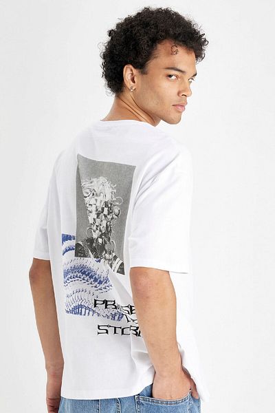 DeFacto 100 % Baumwolle, Oversize-T-Shirt mit weitem Schnitt, Rundhalsausschnitt und Rückenaufdruck, kurzärmelig, C6145ax24au