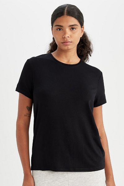 DeFacto Sportovní tričko Crew Neck Sportsman Basic – pevný krátký rukáv, standardní střih D1904Ax24Hs