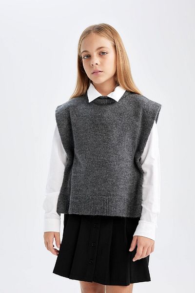 DeFacto Girl's Crew Neck Plain Knitwear Sweater C9660A824Wn