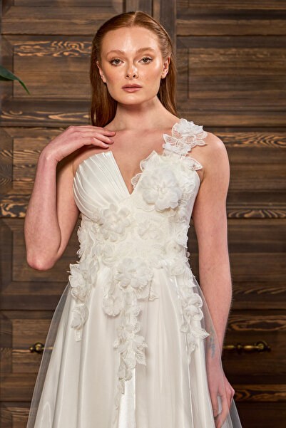 Lenta Moda Beyaz Üç Boyutlu Dantel Detaylı  ve Saten Drapeli Gelinlik ve Nikah Elbisesi