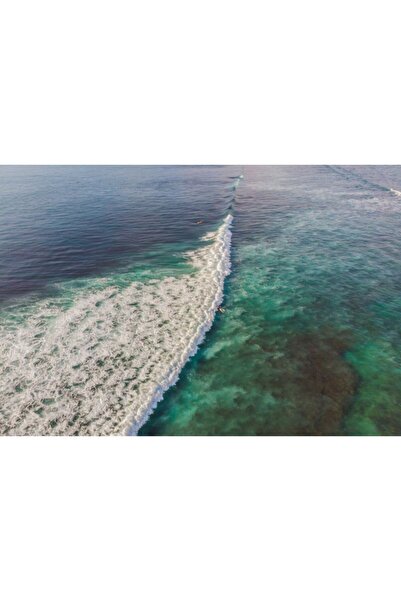 Zumzeria Πίνακας σε καμβά με τίτλο "Σέρφερ στο σμαραγδένιο νερό", 80x50εκ., c...