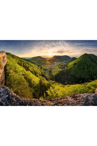 Zumzeria Πίνακας σε καμβά με θέμα τον Ήλιο πάνω από τα Καρπάθια Όρη, 80x50εκ....