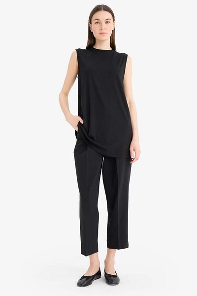 DeFacto New Season Regular Fit Crew Neck Basic Plain Sleeveless Black Hijab T-Shirt Tunic