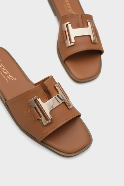 Capone Outfitters H πόρπη γυναικείες παντόφλες