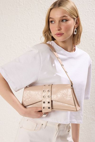 TRENDYOL SHOES Nudefarbene Damen-Umhängetasche mit Ösendetail