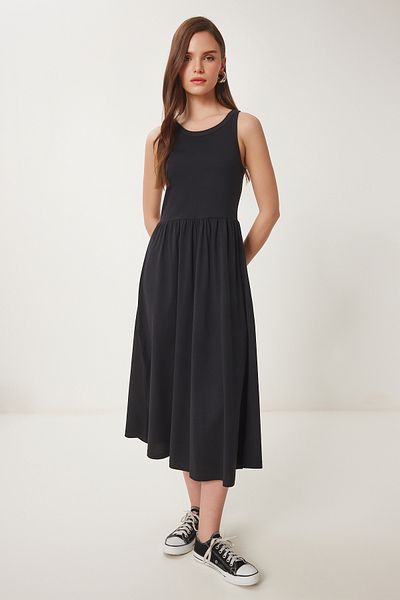 Happiness İstanbul Schwarzes Damen-Basic-Sommer-Strickkleid mit Neckholder und Ausschnitt CR00474