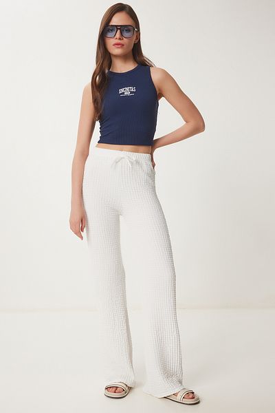 Happiness İstanbul Weiße strukturierte Sommer-Strickhose mit weitem Bein für Damen ZV00272