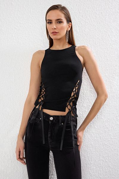 Trendyol Collection Λεπτομερής πλεκτή μπλούζα με μαύρη κορδέλα TPRSS25BZ00031