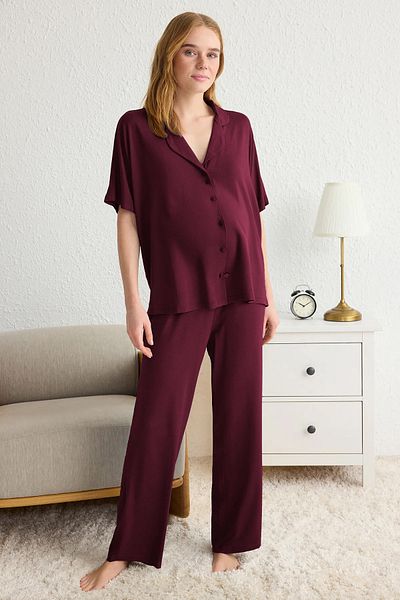 Trendyol Collection Dunkelkirsche Bequemes Viskose-Pyjama-Set für Schwangere