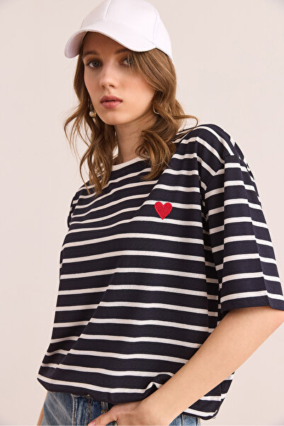 Olalook Γυναικείο μπλουζάκι από βισκόζη με κέντημα με μπλε ρίγες TSH- 19000869