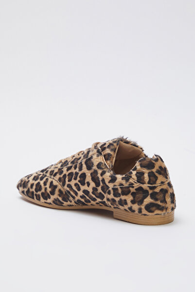 TRENDYOL SHOES Wielokolorowe zamszowe trampki damskie ze wzorem w panterkę TAKSS25SN00060