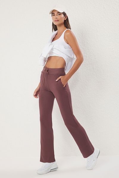 Trendyol Collection Braune Sport-Strick-Jogginghose aus Taucher-/Tauchstoff mit Taschen und Bindeband THMSS25EA00005