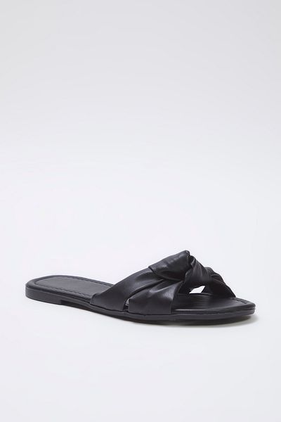 TRENDYOL SHOES Dámské pantofle s černým uzlem s mandlovou špičkou TAKSS25TE00040