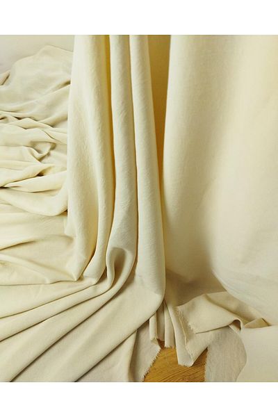 Kumaş Parça Λεπτό κρεπ σε χρώμα Κρεμ Μπεζ (Πλάτος 140 cm x Μήκος 305 cm)