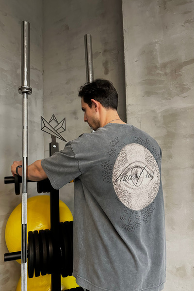Erkek Gri Oversize 'Traces Fres' Baskılı Özel Yıkamalı Kumaş T-shirt TRK21.42