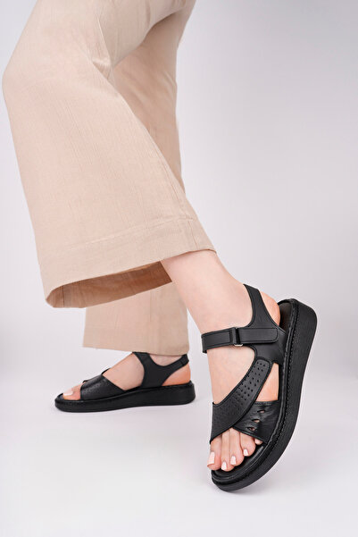 Deripabuc Hakiki Deri Siyah Kadın Deri Sandalet Dc-1423