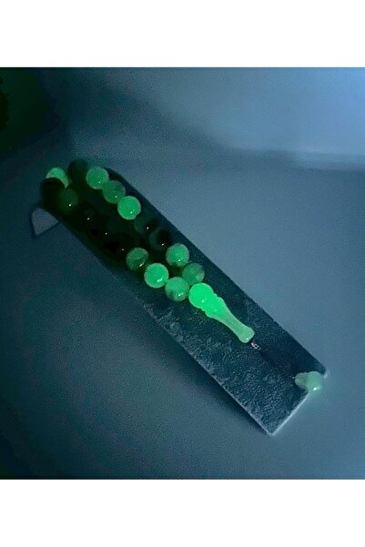 Han Ticarethane Лилави молитвени мъниста „котешко око“, светещи в зелено в тъ...