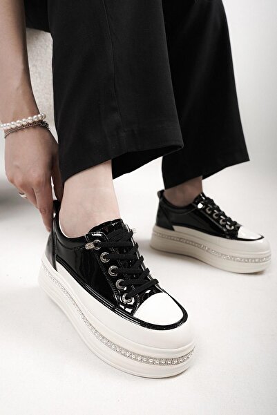 Guja LONA GUJA İTHAL ÖZEL SERİ TABAN İNCİ DETAYLI RUGAN KADIN SPOR AYAKKABI SİYAH