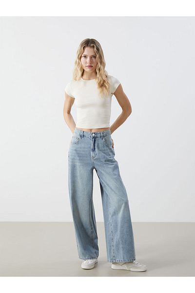 LC Waikiki Xside Beige Crew Neck Textured Women's Crop