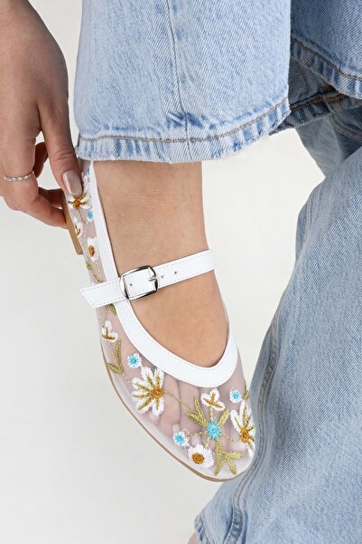 Shoeberry Women's Floral White Mesh Ballerinas