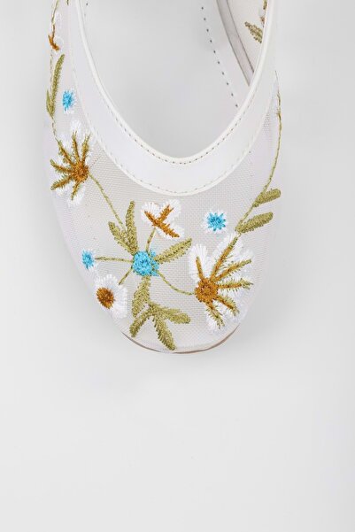 Shoeberry Women's Floral White Mesh Ballerinas